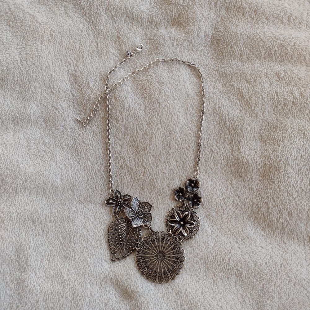 Premier Designs necklace